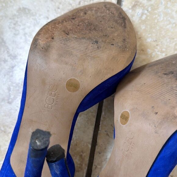 BCBG HEELS - Picture 3 of 3